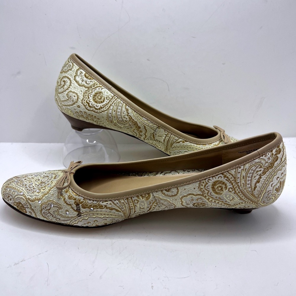 Nine & Company Womens Gold Paisley Brocade Rhinestone Kitten Heel Pumps 9.5M - Picture 4 of 9